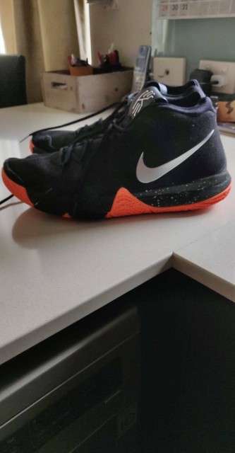 kyrie 4s men